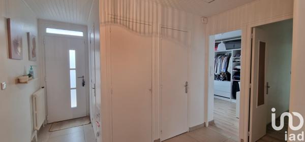 House for sale 4 rooms 82 m² Châlons-en-Champagne