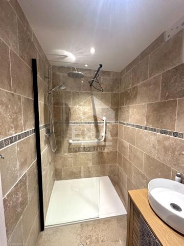 Maison Montpon Menesterol 9 pièce(s) 181,71 m2