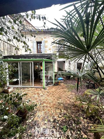 Maison Montpon Menesterol 9 pièce(s) 181,71 m2