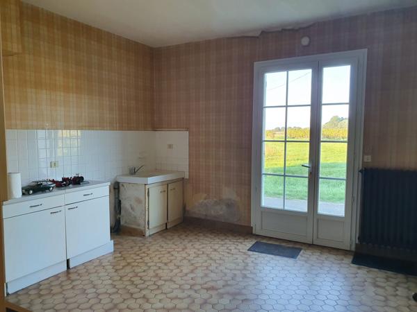 Propriété de caractère de 300 m² isolée de voisins