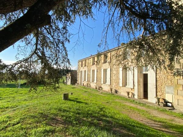 Propriété de caractère de 300 m² isolée de voisins