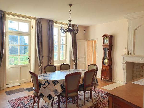 Propriété de caractère de 300 m² isolée de voisins
