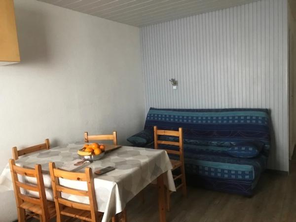 Appartement à vendre 1 pièce sur 26 m² avec un balcon, cellier, casier à ski, dans la station de la MONGIE.