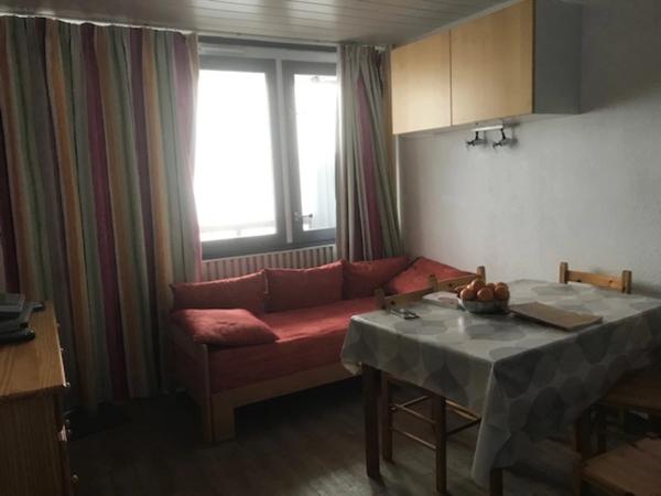 Appartement à vendre 1 pièce sur 26 m² avec un balcon, cellier, casier à ski, dans la station de la MONGIE.