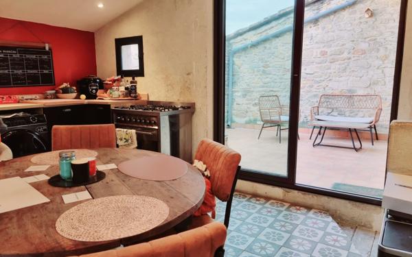 Maison à vendre    3 pièces •  Vallabrègues