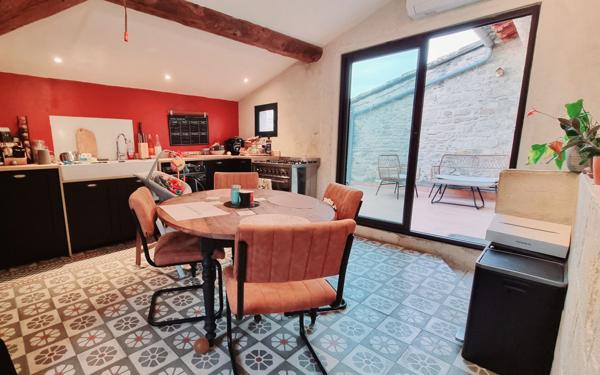 Maison à vendre    3 pièces •  Vallabrègues