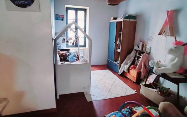 Maison à vendre    3 pièces •  Vallabrègues