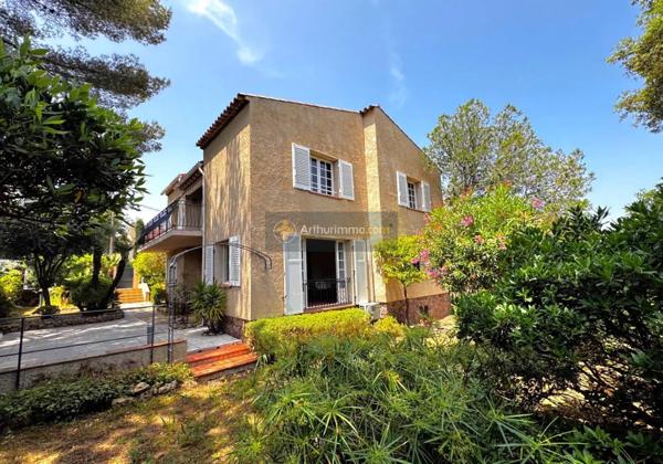 Vente Villa 7 pièces 186 m2 à Saint-Aygulf