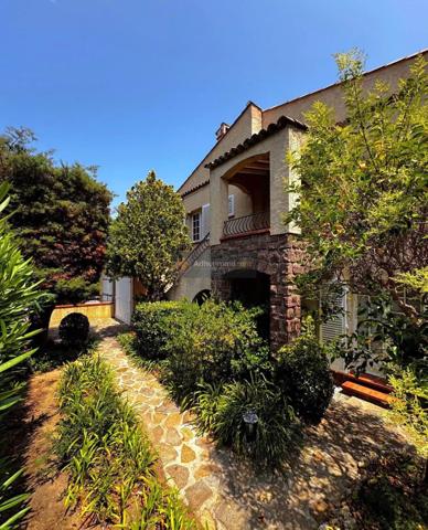 Vente Villa 7 pièces 186 m2 à Saint-Aygulf