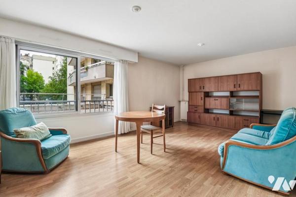 PARIS XVIIIe - Appartement 2 pièces - Secteur Clignancourt