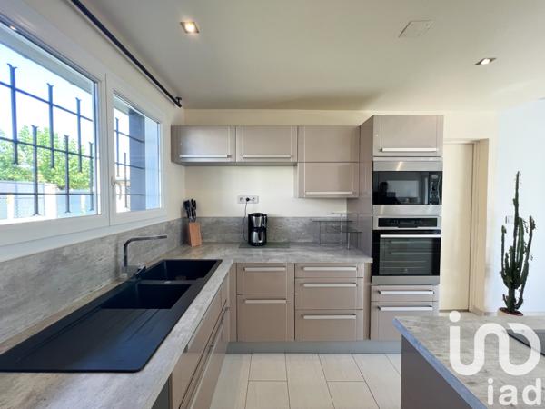 House for sale 6 rooms 113 m² Saint-André-de-Cubzac