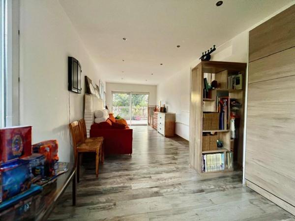 ROANNE (42)Maison de 152m², terrain de 638m², 6 pièces dont 3 chambres