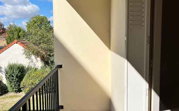 Appartement à vendre    3 pièces •  Le Raincy