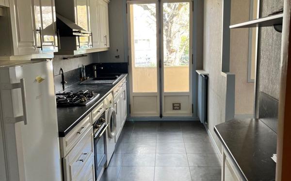 Appartement à vendre    3 pièces •  Le Raincy