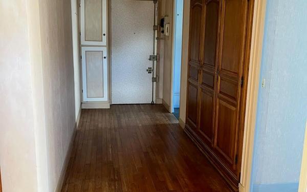 Appartement à vendre    3 pièces •  Le Raincy