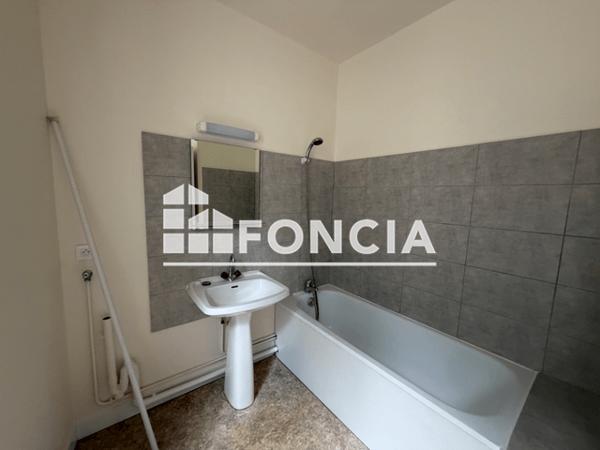 Location Studio 32.78 m² - 10 RUE DES ROCHELLES Dreux 28100
