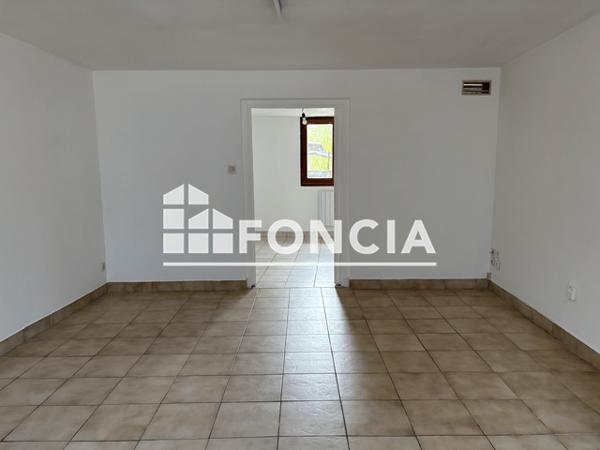 Location Maison 2 pièces 35.88 m² - 2 RUE DE SULLY Poilly Lez Gien 45500