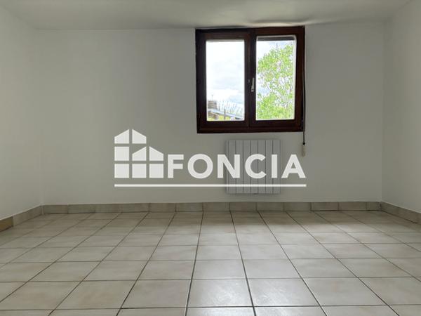 Location Maison 2 pièces 35.88 m² - 2 RUE DE SULLY Poilly Lez Gien 45500
