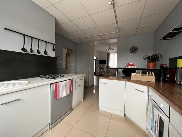 Maison de village du 19ème proche de toutes commodités