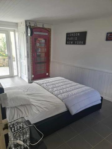 Propriété 238 m2, studio séparé, Piscine chauffée