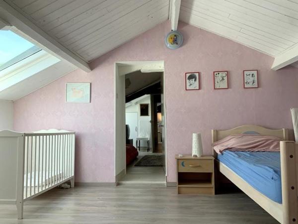 Propriété 238 m2, studio séparé, Piscine chauffée