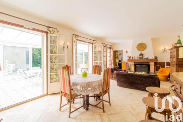 Maison à vendre 10 pièces 300 m² Villers-sur-Coudun