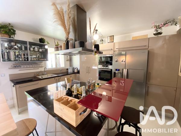 Maison à vendre 6 pièces 130 m² Saint-Fargeau-Ponthierry