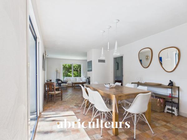 Belle maison familiale contemporaine à 600 m de la plage de 197 m² en vente à Carnac (56340)