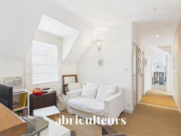 Belle maison familiale contemporaine à 600 m de la plage de 197 m² en vente à Carnac (56340)