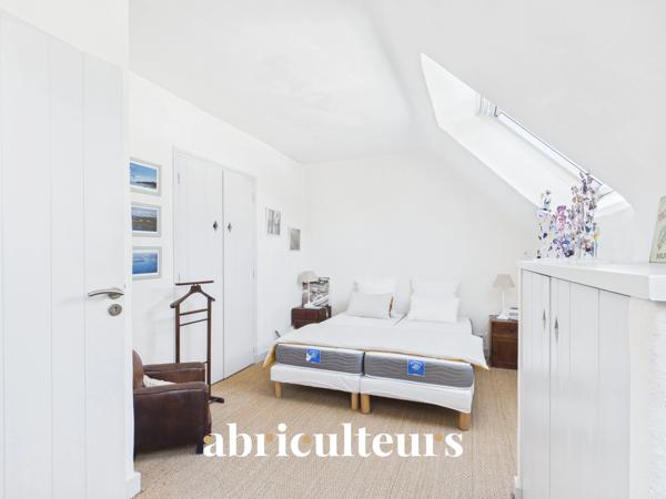 Belle maison familiale contemporaine à 600 m de la plage de 197 m² en vente à Carnac (56340)