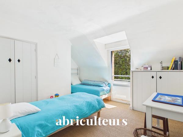 Belle maison familiale contemporaine à 600 m de la plage de 197 m² en vente à Carnac (56340)