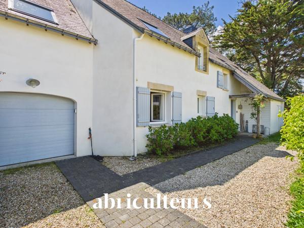 Belle maison familiale contemporaine à 600 m de la plage de 197 m² en vente à Carnac (56340)