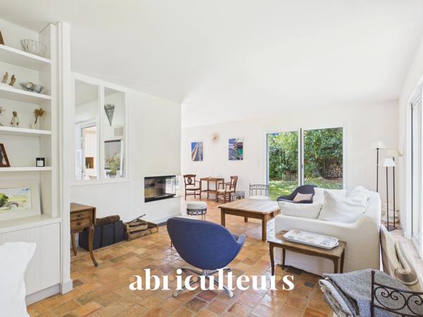Belle maison familiale contemporaine à 600 m de la plage de 197 m² en vente à Carnac (56340)