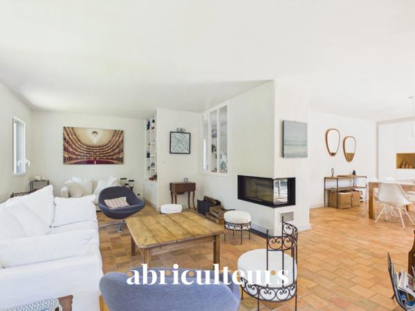 Belle maison familiale contemporaine à 600 m de la plage de 197 m² en vente à Carnac (56340)