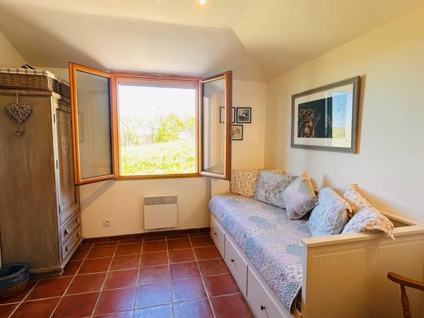 Maison 4 chambres avec piscine chauffée et vues panoramiques près de Gourdon