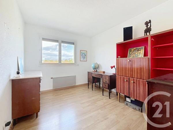 Appartement T4 à vendre  4 pièces - 93 m 2   FREJUS  - 83