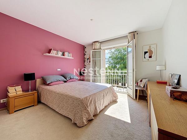 CLAMART - LIMITE ISSY LES MOULINEAUX - Maison 7 pièces avec terrasse et jardin