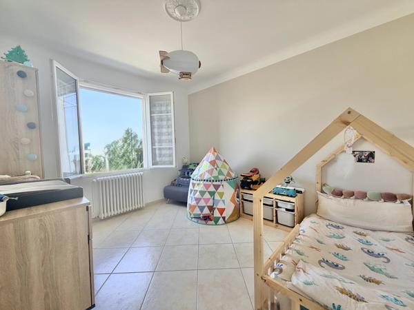 Belle maison familiale de 4 chambres, proche de toutes les commodités