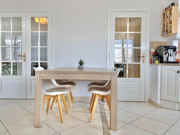 Belle maison familiale de 4 chambres, proche de toutes les commodités