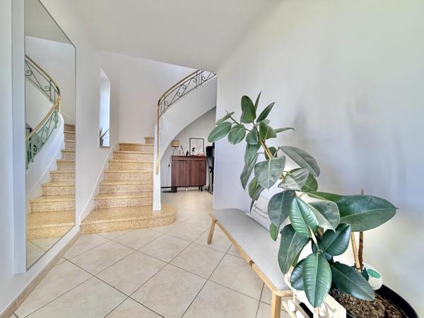 Belle maison familiale de 4 chambres, proche de toutes les commodités