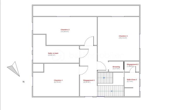 Venez découvrir cette maison de 1935 entièrement rénovée, édifiée sur une parcelle d’environ 800 m² et offrant une vue exceptionnelle sur la vallée de la Seine. Elle conjugue avec élégance le charme de l’ancien et le confort contemporain, dans un cadre privilégié.

Au rez-de-chaussée, l’entrée avec placard ouvre sur une cuisine ouverte et un vaste séjour / salle à manger d’environ 50 m², sublimé par une belle hauteur sous plafond ainsi qu'une cheminée pour les soirées d'hiver. L’espace de vie se prolonge sur un balcon, idéal pour profiter du panorama, se détendre ou partager des repas en plein air. Ce niveau comprend également une salle d’eau avec WC ainsi qu’un bureau pouvant aisément servir de chambre d’appoint.

À l’étage, un palier dessert trois chambres, dont une suite parentale avec sa salle d’eau et son dressing attenants. Vous y trouverez également une buanderie et une salle de bains avec WC, pensées pour un quotidien pratique et fonctionnel.

Le sous-sol offre un garage, un débarras, un local technique et une grande pièce entièrement aménageable. Cet espace peut être transformé en studio ou en espace indépendant selon vos besoins : salle de jeux, bureau, chambre, atelier, etc.

Rénovations récentes : ravalement de façade, portail électrique, chaudière neuve, toiture refaite il y a environ 10 ans, fenêtres en double vitrage, stores électriques avec télécommande, porte blindée et alarme, possibilité de stationner jusqu'à 4 vehicules sur la propriété.

Situation pratique : à proximité des commerces et des écoles, à environ 15 minutes à pied de la gare de La Frette–Montigny (20mn de la gare de PARIS St LAZARRE avec la ligne J) et à 10 minutes en voiture de la gare de Montigny–Beauchamp (RER C)