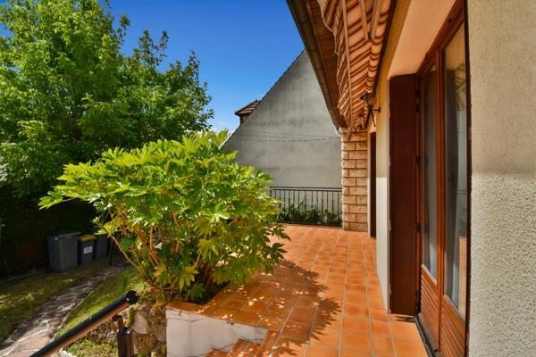 Maison plain pied à vendre 4 pièces Chilly Mazarin (91)  avec sous-sol total et grenier aménageable