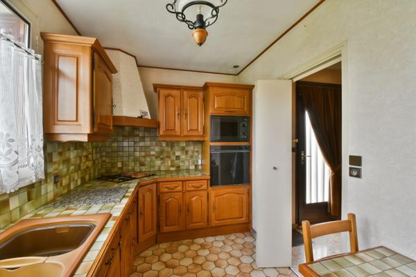 Maison plain pied à vendre 4 pièces Chilly Mazarin (91)  avec sous-sol total et grenier aménageable