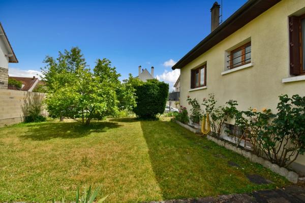 Maison plain pied à vendre 4 pièces Chilly Mazarin (91)  avec sous-sol total et grenier aménageable