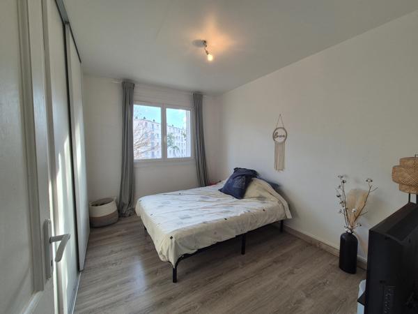 SOUS OFFRE D'ACHAT – T4 lumineux 61 m² avec balcons et parking - Vivre au calme avec vue montagnes