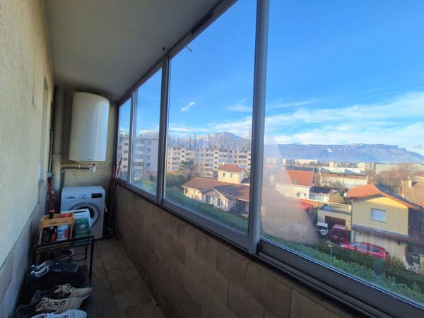 SOUS OFFRE D'ACHAT – T4 lumineux 61 m² avec balcons et parking - Vivre au calme avec vue montagnes