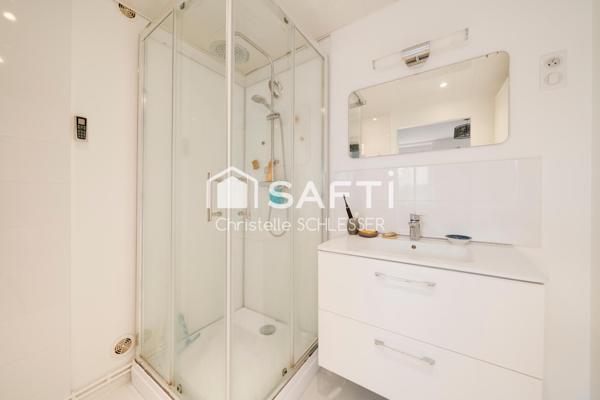 Appartement rénové 94,5m2, deux chambres, terrasse suspendue et jardin