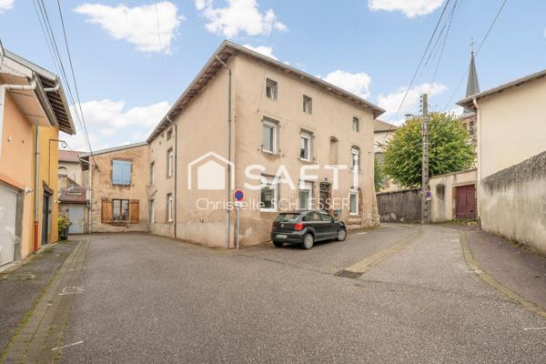 Appartement rénové 94,5m2, deux chambres, terrasse suspendue et jardin
