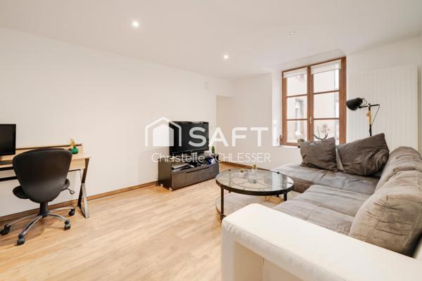 Appartement rénové 94,5m2, deux chambres, terrasse suspendue et jardin