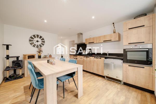 Appartement rénové 94,5m2, deux chambres, terrasse suspendue et jardin